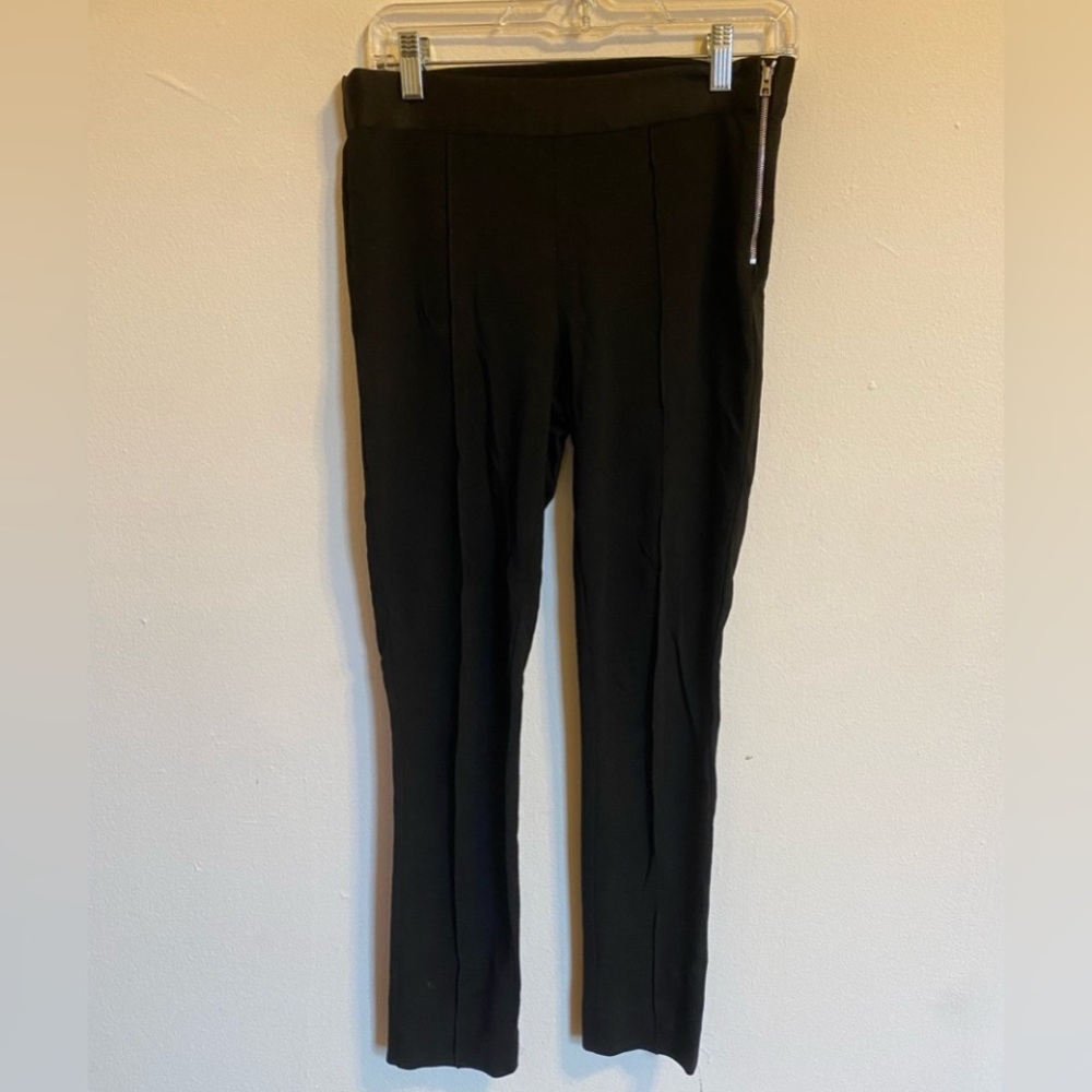 “Everlane” Ponte Ankle Black Pants Size: 4. EUC